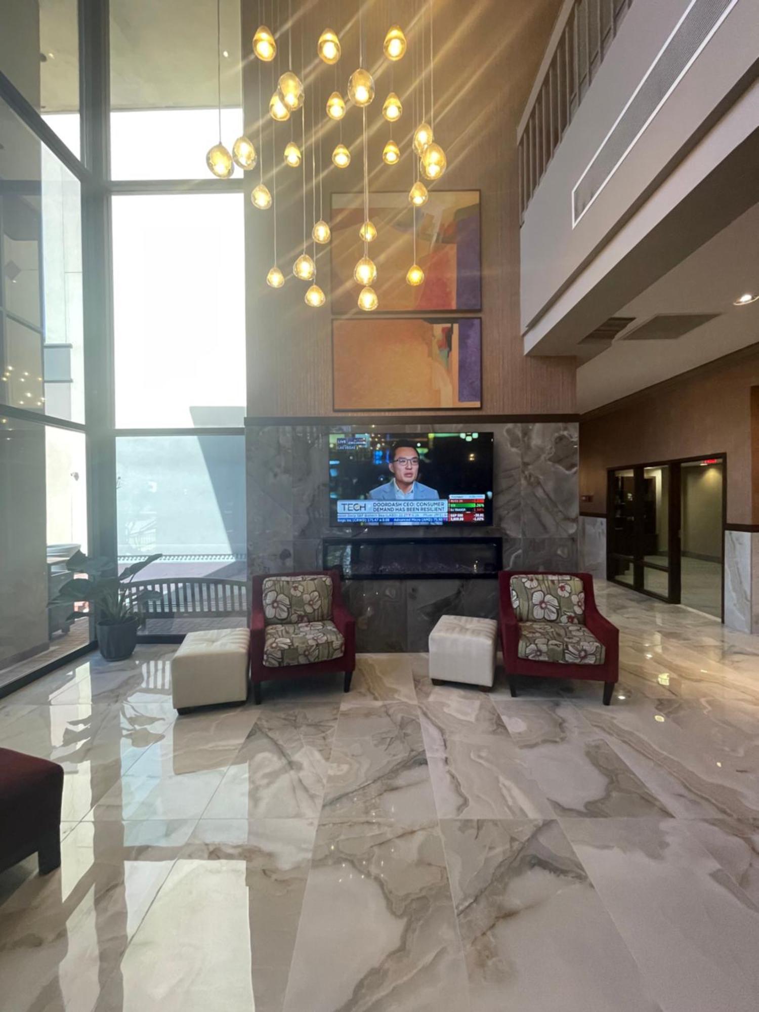 Grand Resort Hotel - Mt Laurel - Philadelphia Маунт-Лорел Экстерьер фото