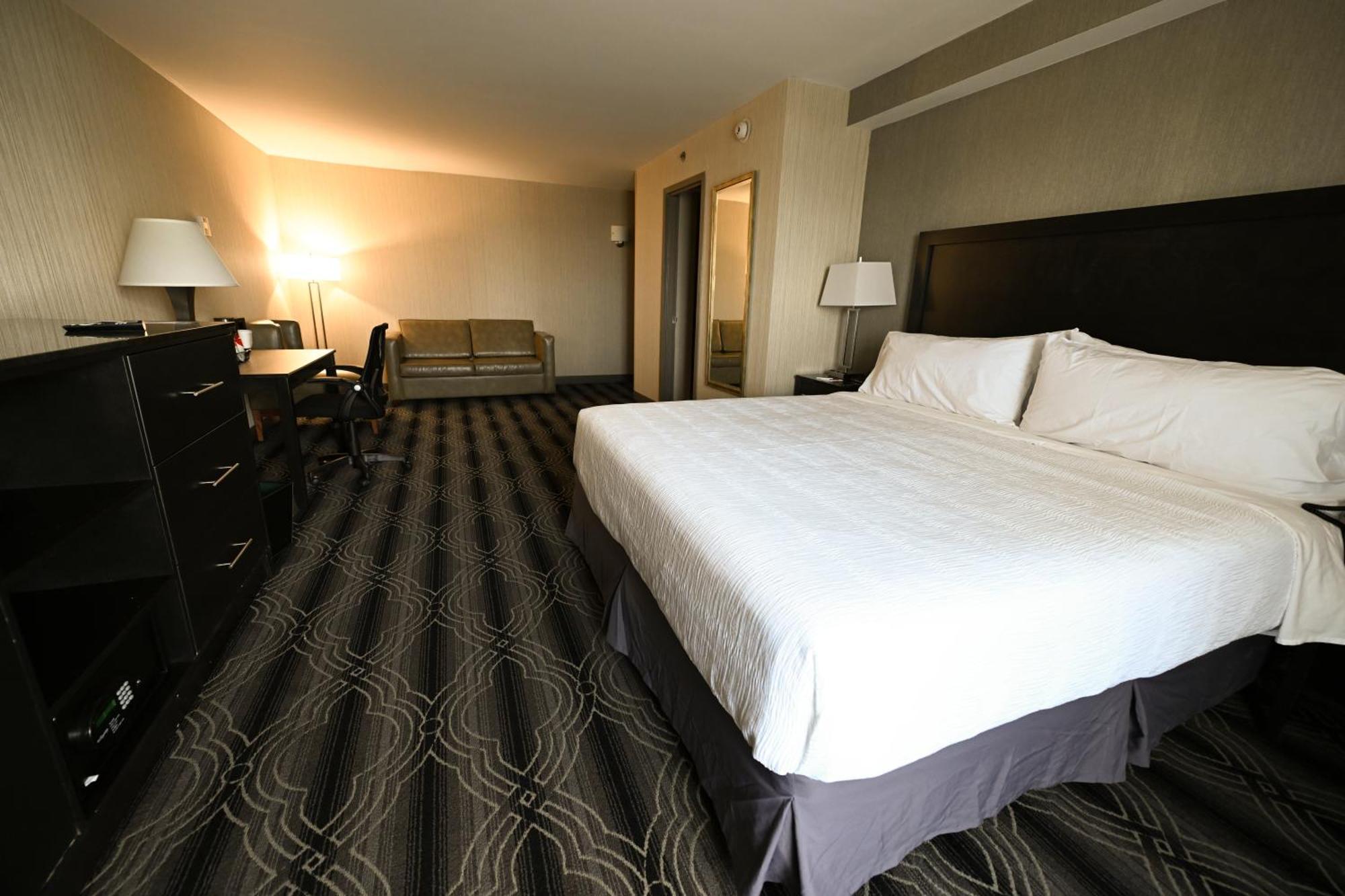 Grand Resort Hotel - Mt Laurel - Philadelphia Маунт-Лорел Экстерьер фото